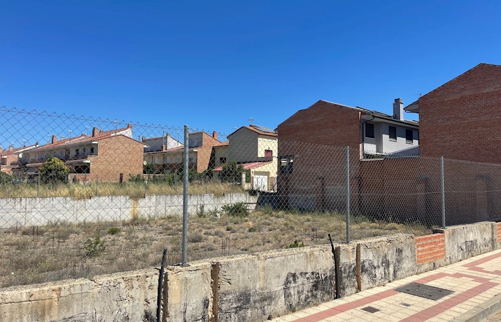 Foto de inmueble: CALLE AGUSTINA DE ARAGON 65 VENTA DE BAÑOS