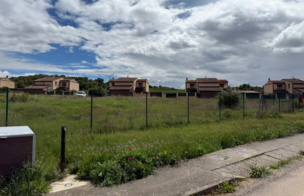 Foto de inmueble: SOLAR EN REVILLARRUZ;